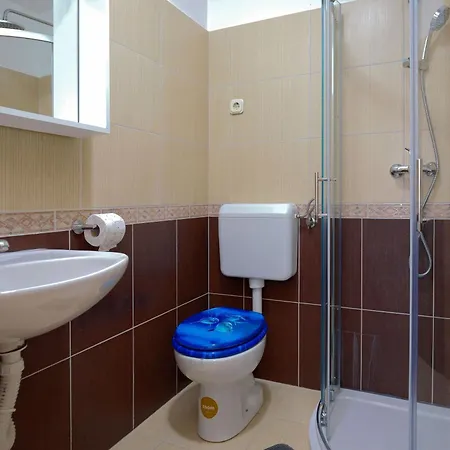 Apartment Jakov, No 2